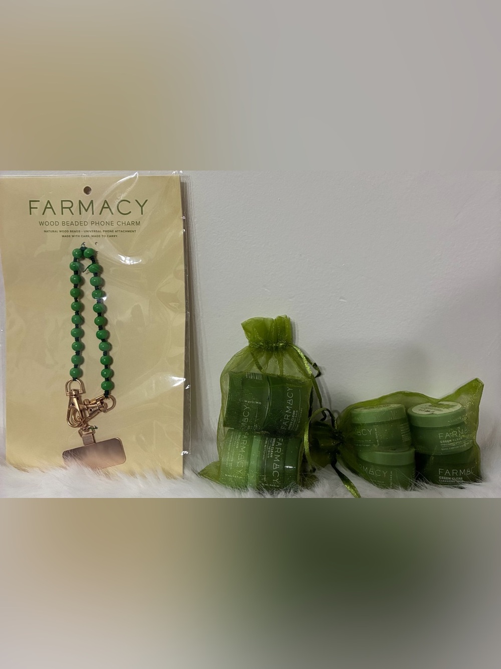 FARMACY Green Beaded Phone Charm (Rare) & 8 Pack of Cleansing Balm Travel Size’s
